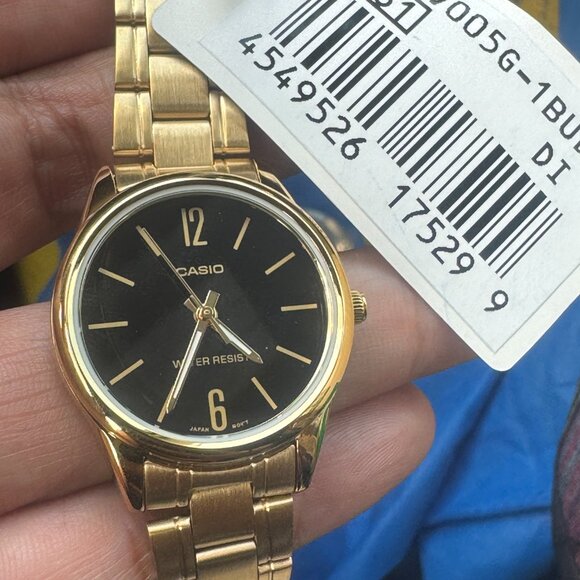 Casio Watch for Ladies or teen , new item, Stainless Steel, 30mm Diameter - Picture 8 of 8